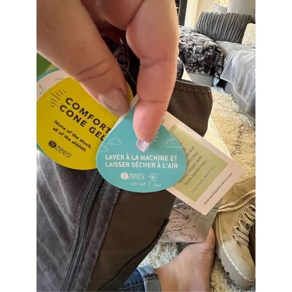 BZees Gray Washable Faux Suede Comfort Boot sz  8 NWT - Picture 10 of 13